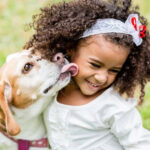 The importance of having a dog in children’s lives O cachorro é o animal de estimação em maior número no Brasil, seguido por Peixes, Gatos e Aves